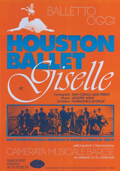 Manifesto arancione con una ballerina, la scritta blu Houston Ballet e Giselle in corsivo